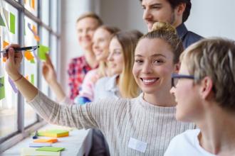 
		Team members make joint notes
	