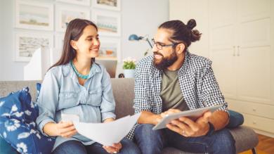 
		A family gets help with applying for child benefit
	