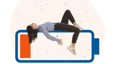 
		A woman is lying on a cell phone (this is an illustration).
	