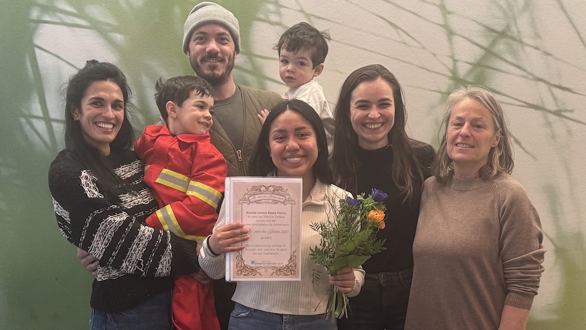 Au-pair and her host family receive award from pme