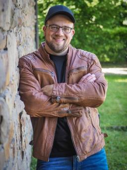 Portrait photo of Daniel Friederes